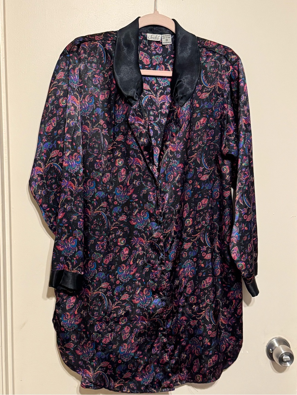 Vintage Sedu’ Satin Jewel tone Abstract Paisley Button-Up  night shirt Size M.